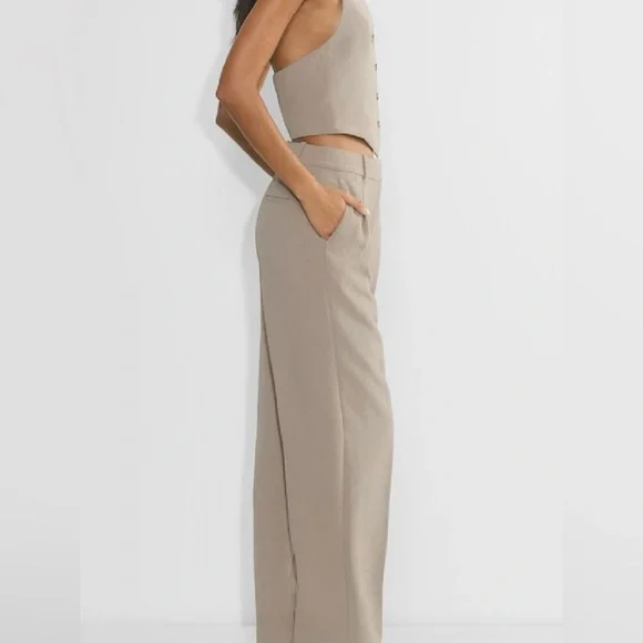 NWT Aritzia The Effortless Pant -High-Wasted,Wide-Leg Japanese Crepe Trousers - Picture 2 of 16